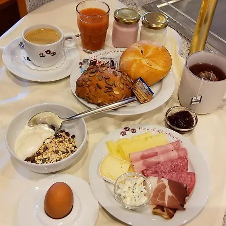 Hotel-cafe 3 Kronen 3*