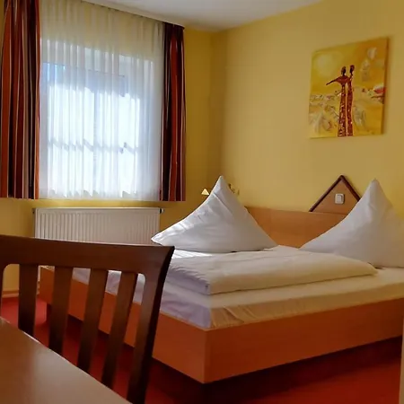 Bed and breakfast Hotel-café 3 Kronen 3*
