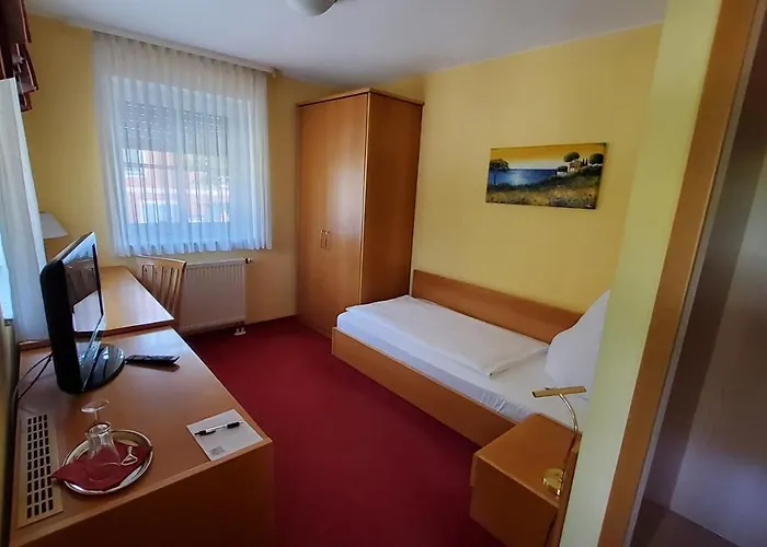 Hotel-cafe 3 Kronen 3* Burglengenfeld