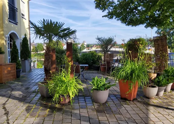 Bed & Breakfast Hotel-cafe 3 Kronen 3*