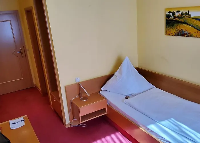 Hotel-cafe 3 Kronen Frühstückspension 3*