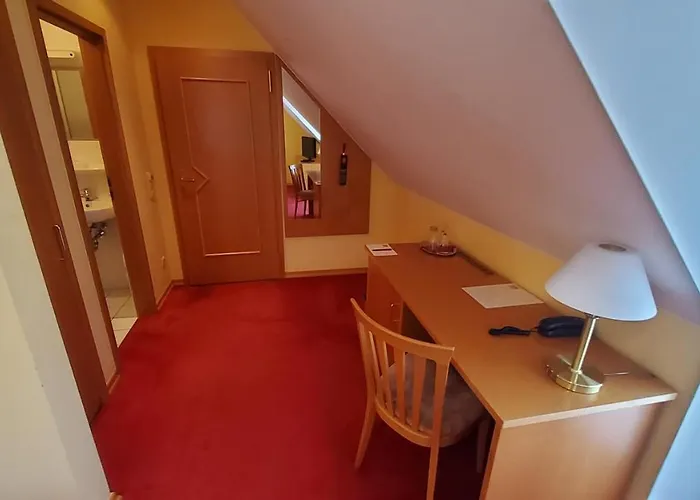 Hotel-cafe 3 Kronen Bed & Breakfast